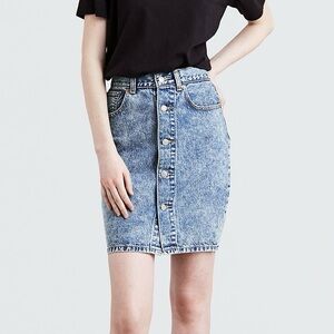 Levi’s Mom Skirt Button Down Size 27